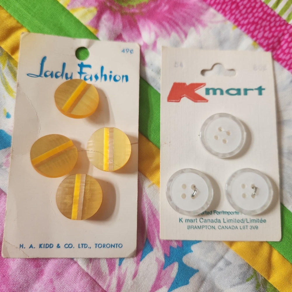 Vintage Button Set - Yellow and White